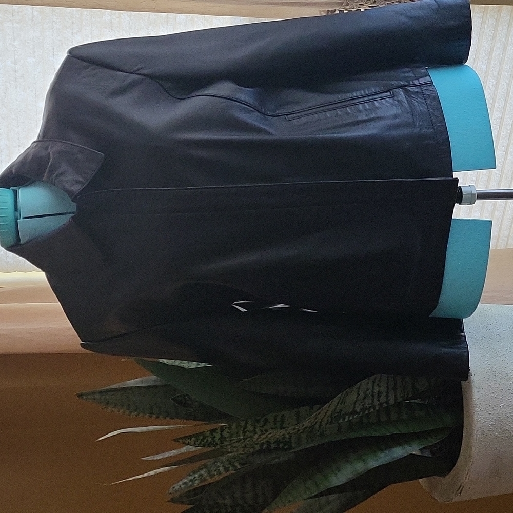 POP'S EUC women's black ultra soft genuine leather waist jacket size small